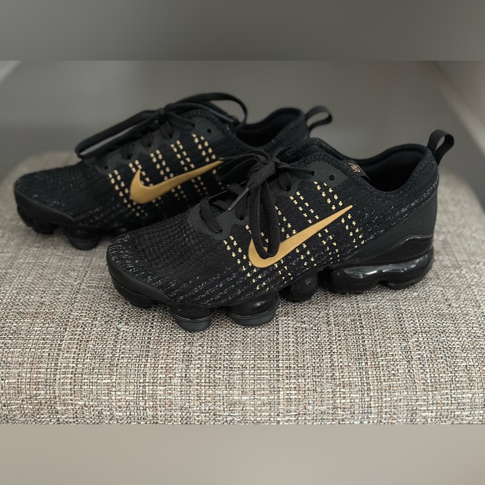 Nike shocks
